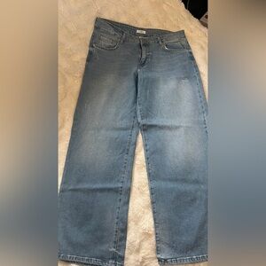 Forever 21 Light Blue Relaxed women’s Jeans